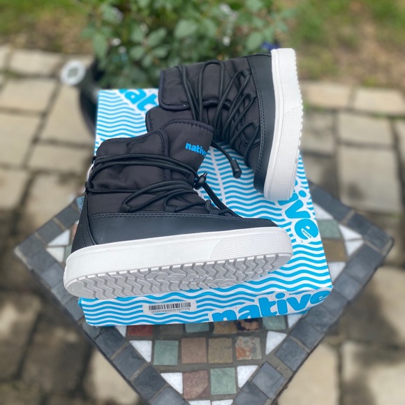 Native Chamonix Water Resistant Boots - Picture 7 of 10